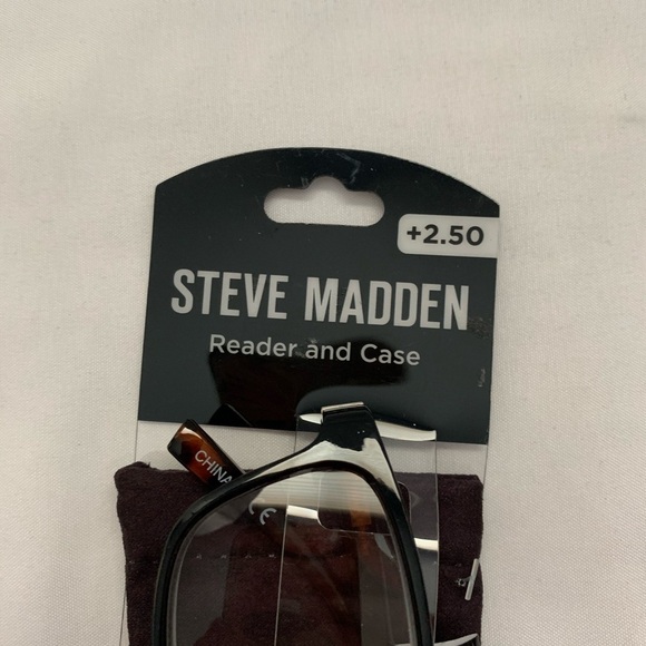 NWT Steve Madden Readers - Picture 6 of 7